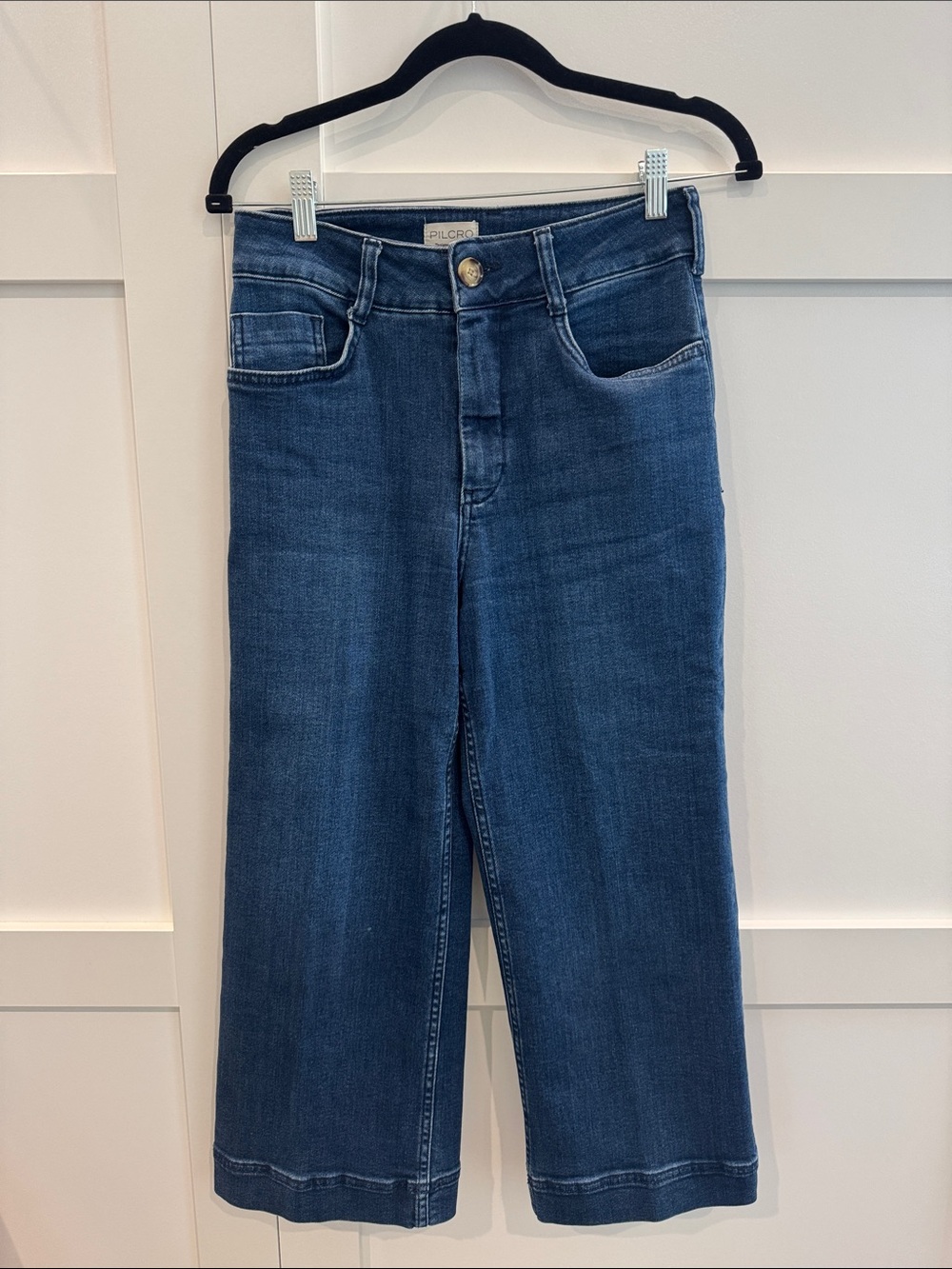 Pilcro Women's Wide-Leg Cropped Jeans in Medium Blue